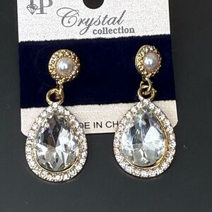 NWT Gorgeous Drop Rhinestone Gold and Silver Teardrop Earrings
